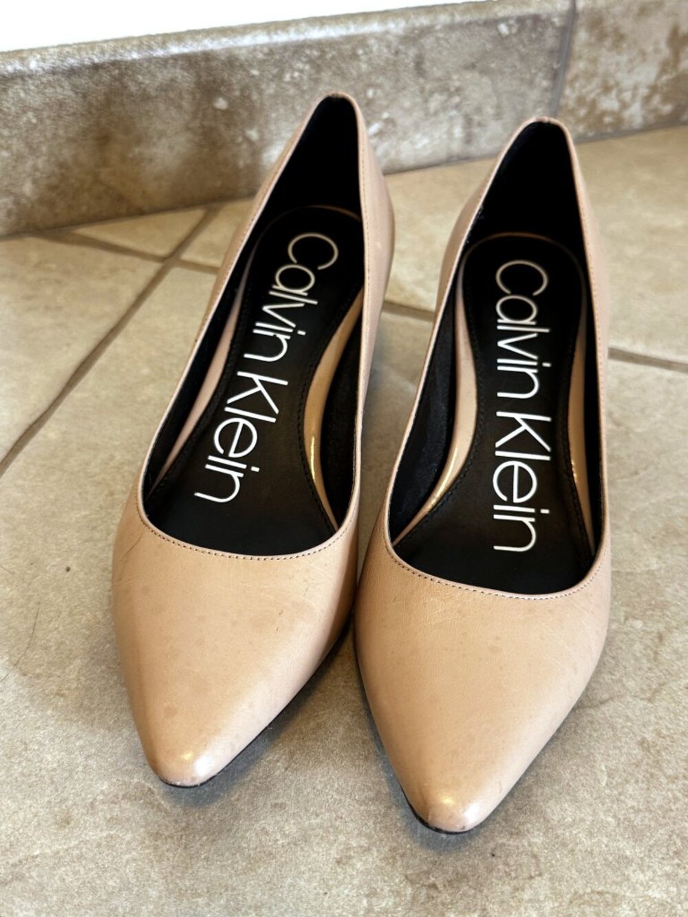 Calvin Klein Nita Pointy Toe Pump Desert Sand Size 5.5